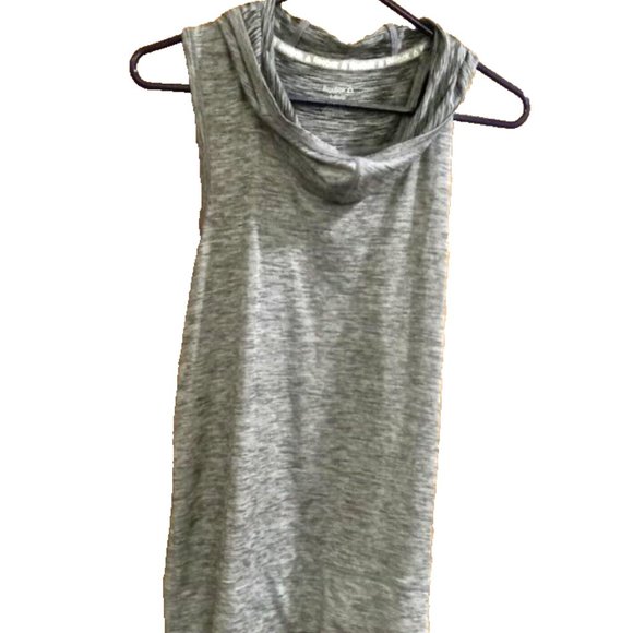 Reebok Womans Cowl Neck Hooded Tank large black grey & white fitness gym life - Picture 1 of 3